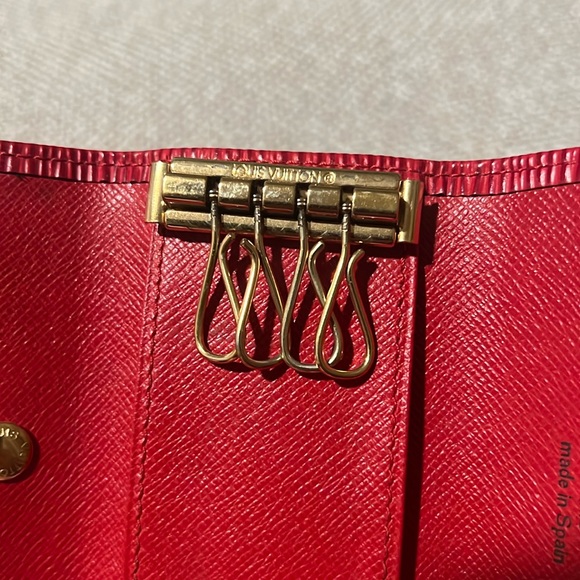 Authentic Louis Vuitton EPI Red key holder CA0968 - Picture 12 of 15